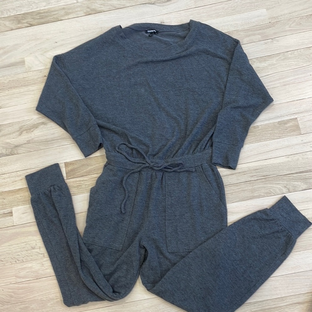 Express jumpsuit with pockets